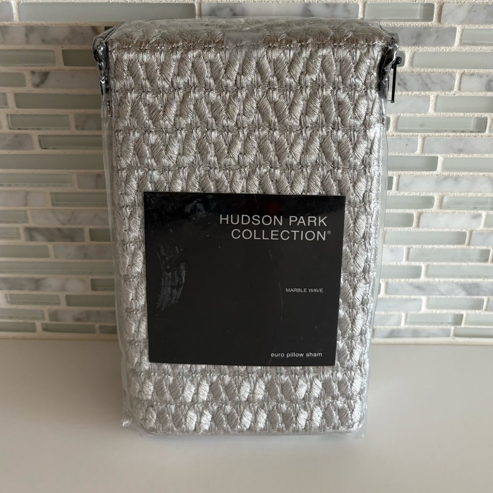 Hudson Park Collection Marble Wave Euro Pillow Sham